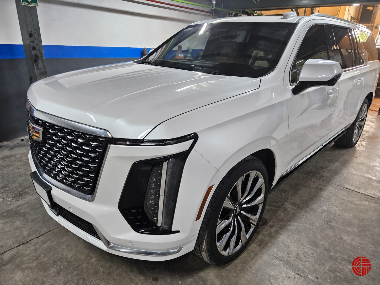 Cadillac serviced by VitroForte, front and side view